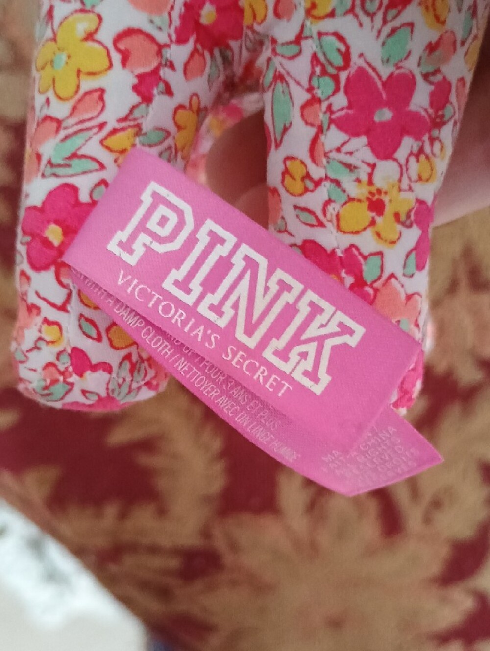 PINK Victoria's Secret Floral 'DREAM' Dog Accent in Pink - Picture 2 of 4